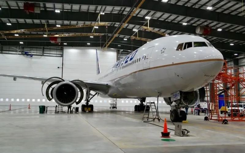 2_United_Hangar_exterior_b6a937893d.webp