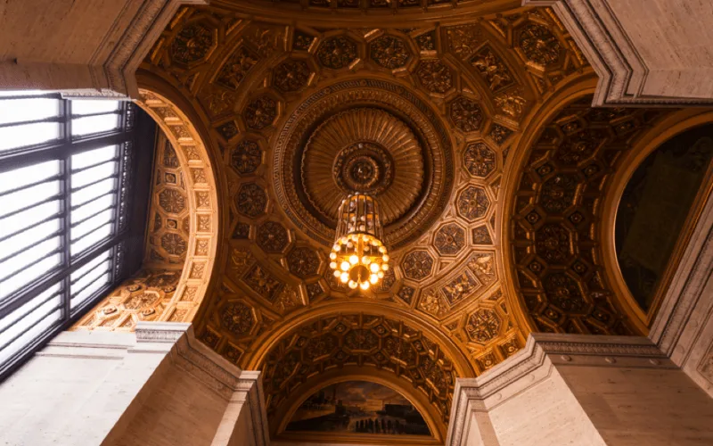 London_ceiling_copy_31bce1637e.webp