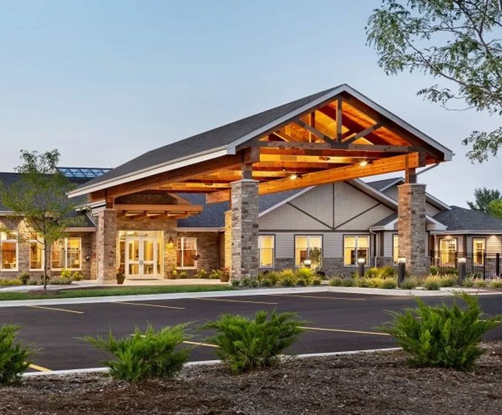 Mobile_Hero_Silverado_Assisted_Living_a4684901bd.webp