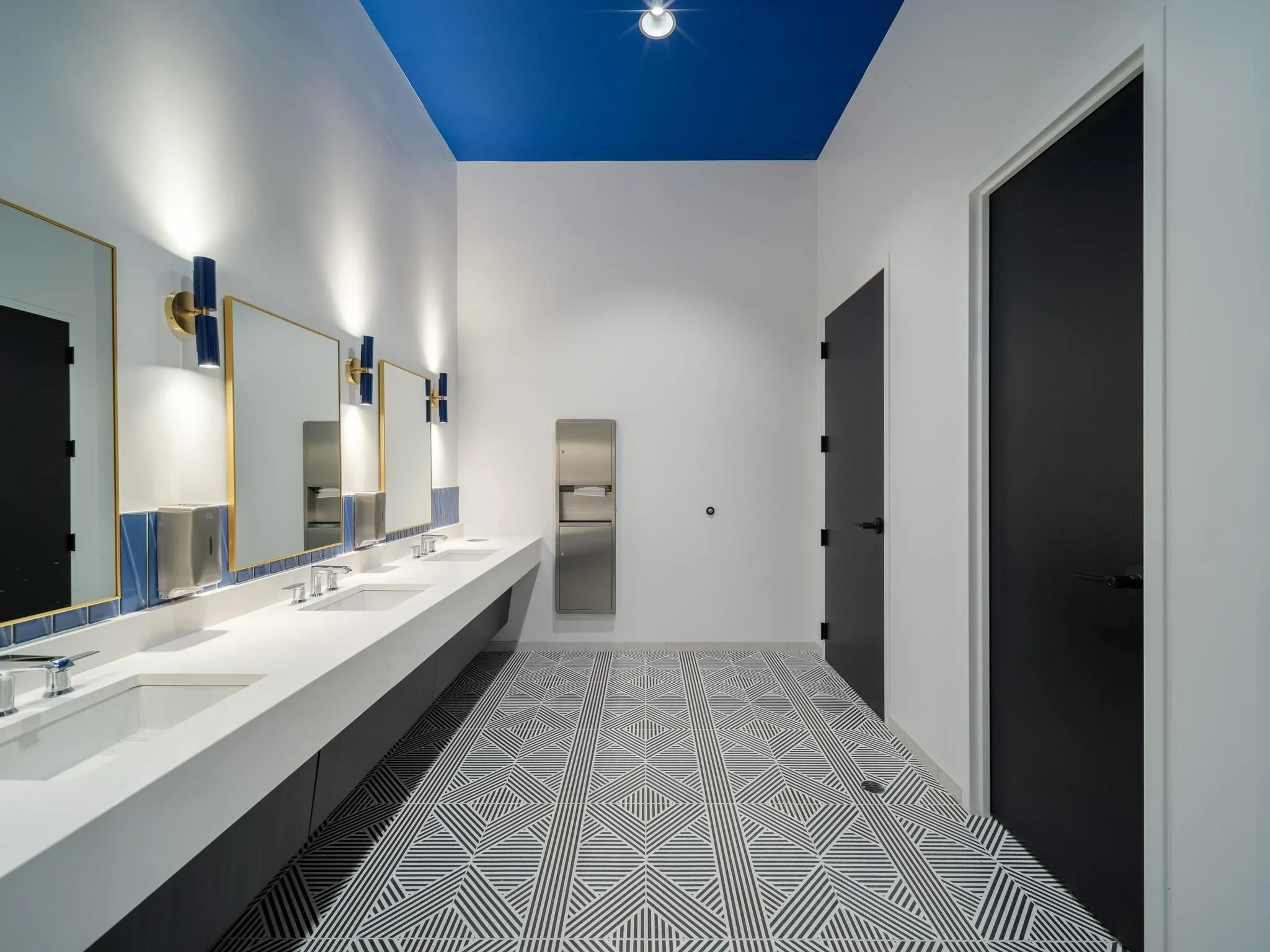 6_Corners_Amenities_13_of_26_5e7eb6240b.webp
