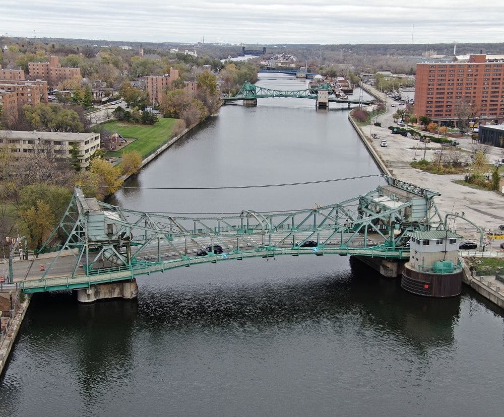 Mobile_Hero_IDOT_7_Cass_Street_Bridge_46e76db910.jpg