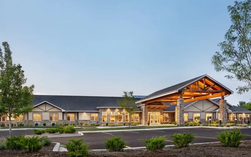 Mobile_Hero_Silverado_Assisted_Living_a4684901bd.webp